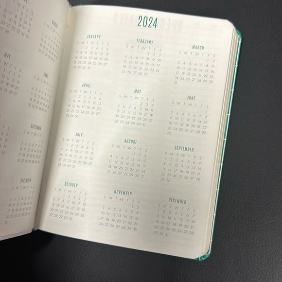 Brand new Paper Source 2024 Planner - Picture 4 of 8